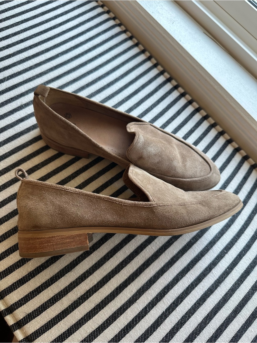 Suede leather Loafer Flats in Taupe